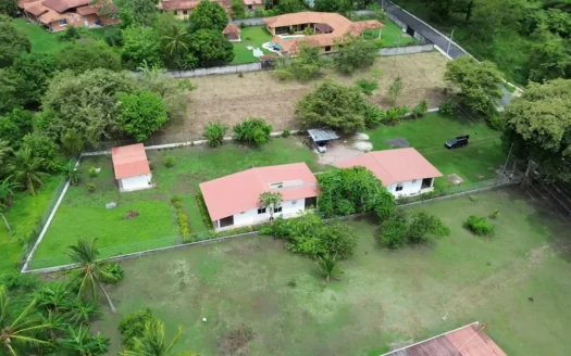 Cabuya Chame Investment Property – 4 Airbnb Units Near Coronado
