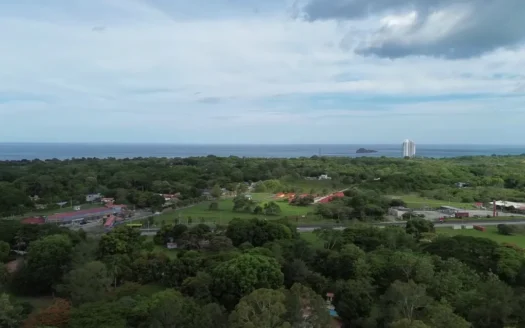 Country Home Near the Beach, Lot with Fruit Trees in Santa Clara