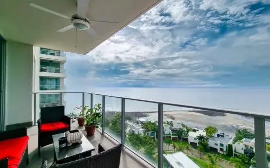 Stunning apartment with breathtaking ocean views