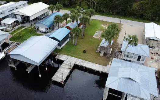 SUWANNEE WATERFRONT LOT FOR SALE – Suwannee, Florida