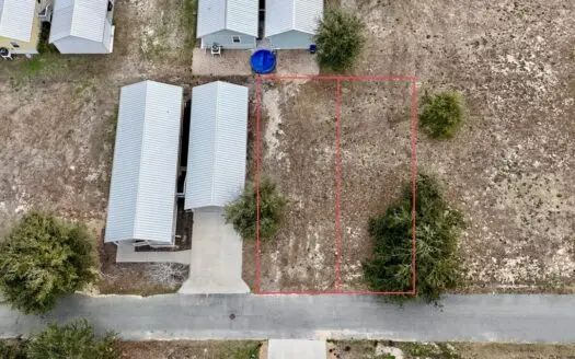 Vacant Lot For Sale in Steinhatchee, FL