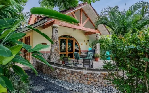 Oceanfront Villa with Pool in Costa Esmeralda *Sold*