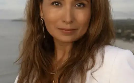 agent profile picture for Graciela Porras on coastal properties website