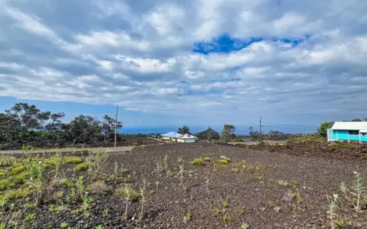 Graded Hawaii lot with septic, RV, pad & South Point views