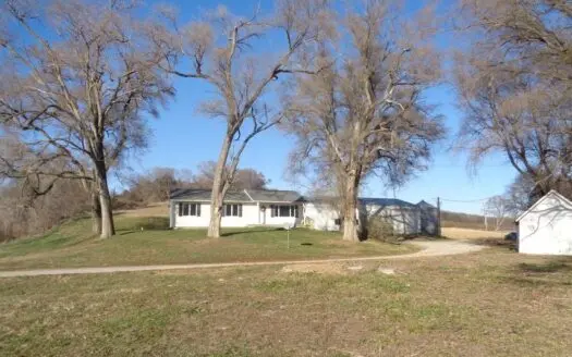 Ranch Home on 3.76 Acres for Sale Mondamin Iowa