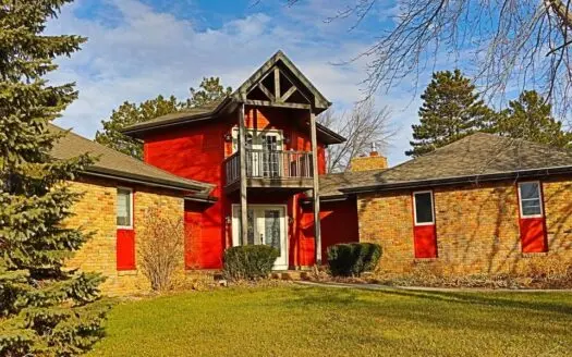 Acreage Home for Sale in Missouri Valley, Iowa