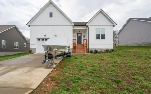 Country Home for Sale in Maury County, Tennessee