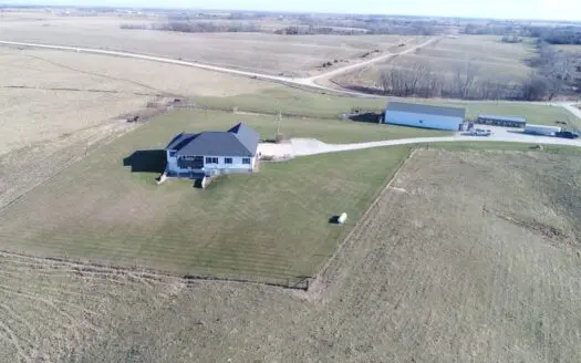 Northern Missouri Custom Built Home with Acreage