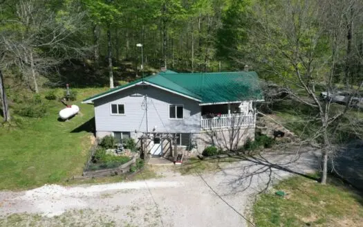 Farm for Sale in Tn. with 3 Homes, Shops , Springs,  Hunting