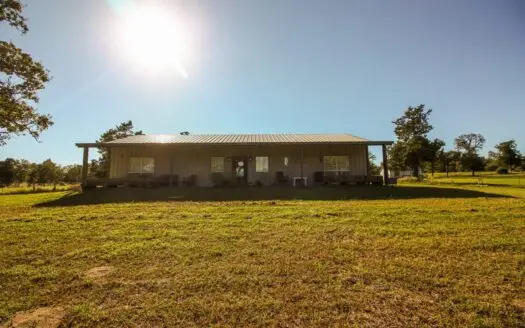 Barndominium on Acreage for Sale in Texas