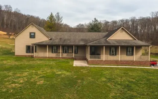 3 Br, 2 Ba Home in East Tn on 8 Acres for Sale