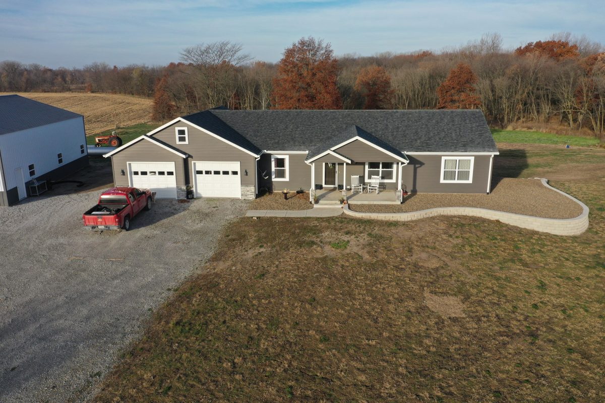 Country Home on 14 Acres For Sale Albany MO