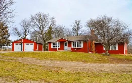 Beautiful Views! Country Home on 19+/- Acres. Barnard, Mo