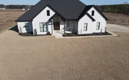 Country Home on Acreage in Sheridan Ar