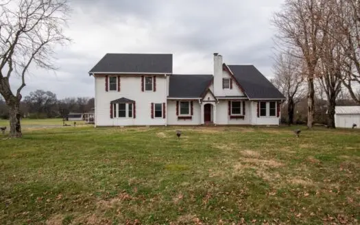 Country Home for Sale in Maury County, Tennessee
