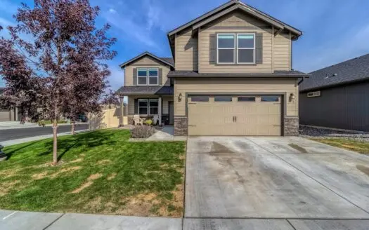 Four Bedroom Home for Sale in College Place Washington.