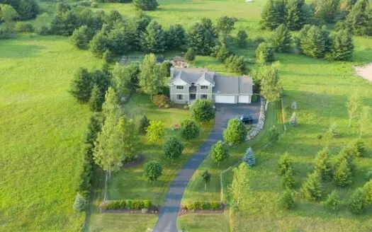 Wisconsin Country Home for Sale, Waupaca County