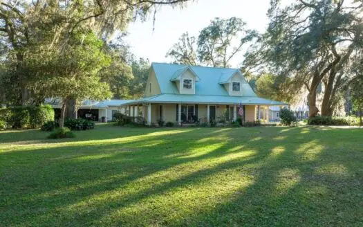 Beautiful Country Home – Trenton Florida!