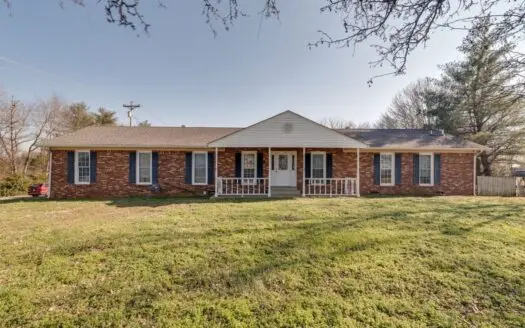 Country Home for Sale in Maury County, Tennessee
