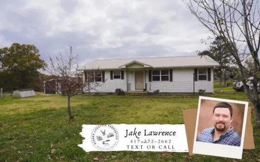 Country Home for Sale in the Ozarks