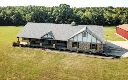 Beautiful Custom Built Home in Callaway County on 70 Ac +/-