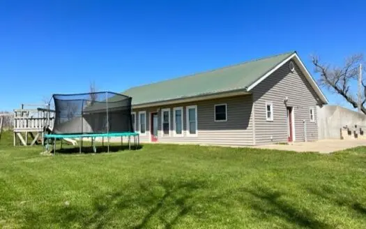 Nw Missouri 44 Acres and Earth Contact Home for Sale