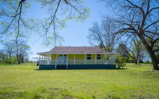 Country Home with Acreage Near Lindale Texas in Smith County