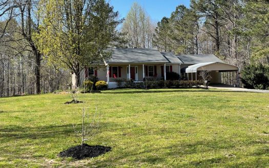 Private Setting in Dallas, Ga! Hobby Farm on 3.2 Acres