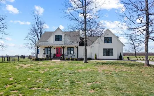 Luxury Country Home on 7 Acre Lot for Sale Near Oakland Ky.