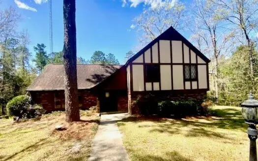 4 Bed/2.5 Bath Home for Sale with Acreage in Mccomb, Ms