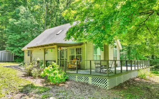 Country Home for Sale in Hohenwald