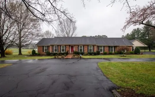 Home in Town for Sale in Columbia, Tennessee