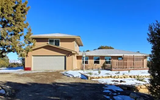 Private Home Close to Town for Sale in Mancos, Colorado!