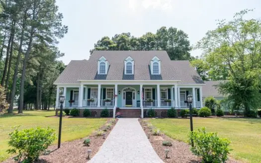 Large Golf Course Home Located in Albemarle Plantation
