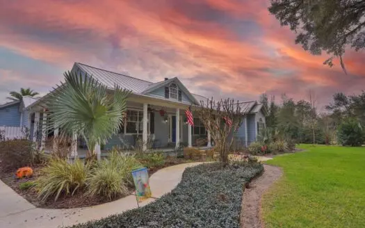 13 Acres Picturesque Country Home and Farm W/ Pool in Bell!