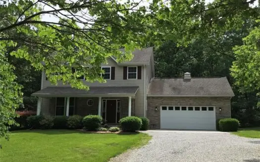 Phelps County, Rolla Missouri Home for Sale on over 9 Acres