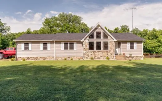 Country Home for Sale in Maury County, Tennessee