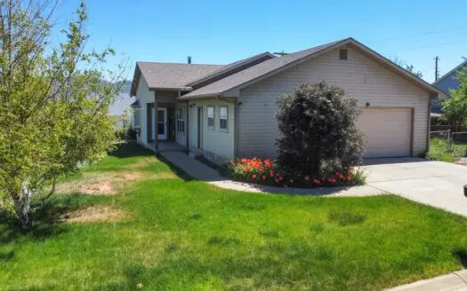 Country Home with Workshop for Sale in Montezuma County!