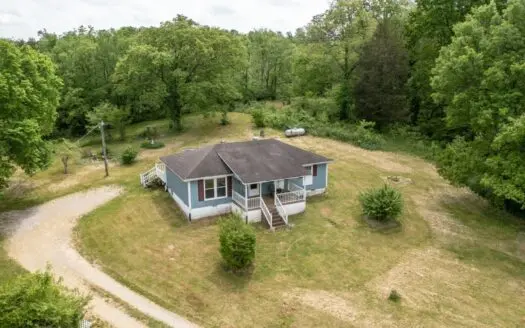 Country Home for Sale in Maury County, Tennessee