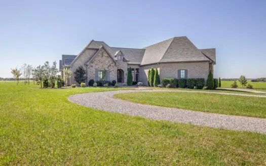 Classy 4 Bedroom Farmhouse for Sale Near Franklin, Ky.