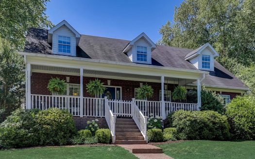Home for Sale in Fairview, Tennessee