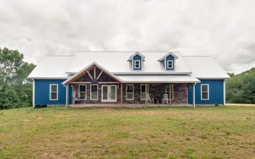 Country Home for Sale in Lewis County, Tennessee
