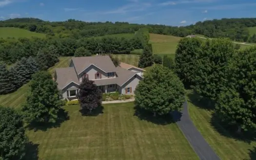 Exquisite County Home for Sale in Cazenovia, Wi
