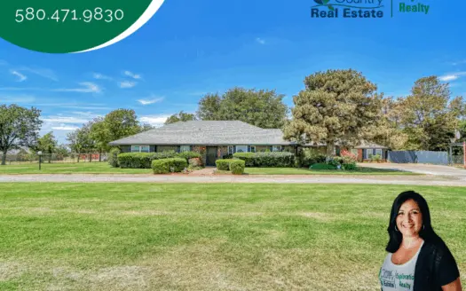 Home for Sale in Altus, Oklahoma