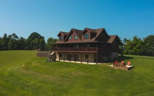 Gorgeous Log Home and Land for Sale in Indian Valley Va!