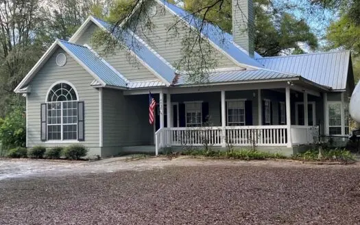 Beautiful Country Living in Trenton Florida!
