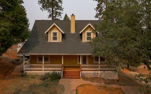 Northern California Modern Farmhouse on Acreage for Sale