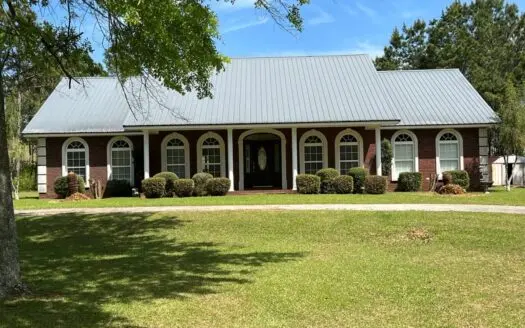 3 Bed 3.5 Bath Country Home in Crenshaw County