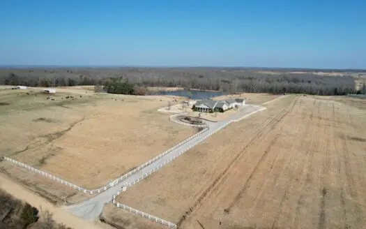 Cattle Ranch and Two Homes Live Water on Acreage in Arkansas