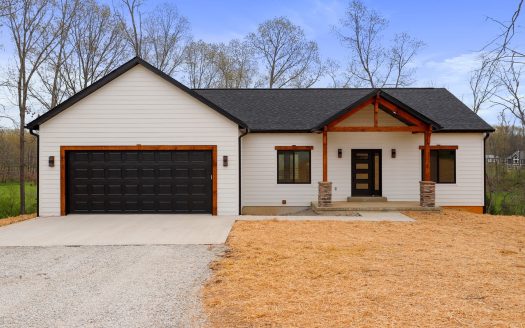 New Construction on 5.7 Acres Lot